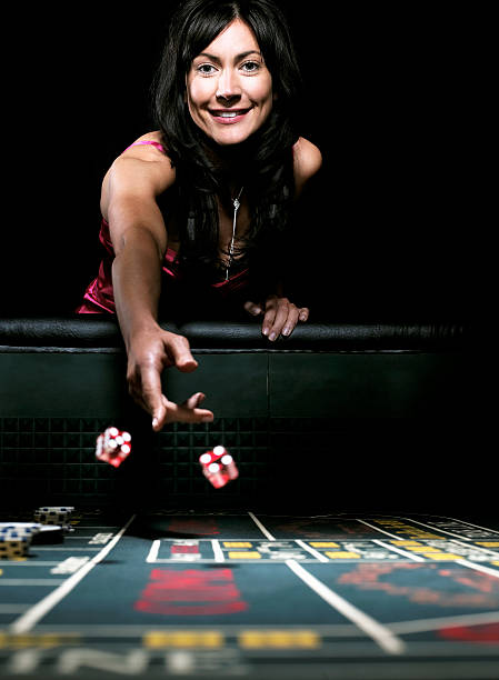 Animasi kemenangan menampilkan simbol yang bersinar dan hadiah yang diperoleh Layar kemenangan Mahjong Ways dengan animasi simbol yang bersinar